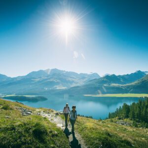 Hiking above the Swiss lakes on the Via Engiadina